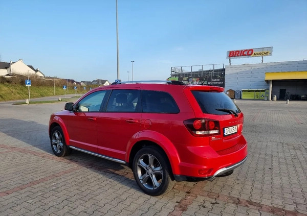 Dodge Journey cena 53900 przebieg: 162980, rok produkcji 2017 z Gdynia małe 154